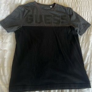 Guess XS t-shirt